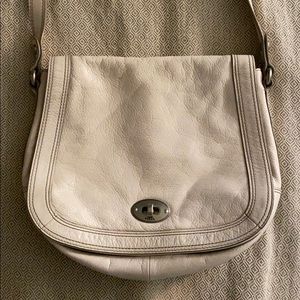 White leather Fossil bag